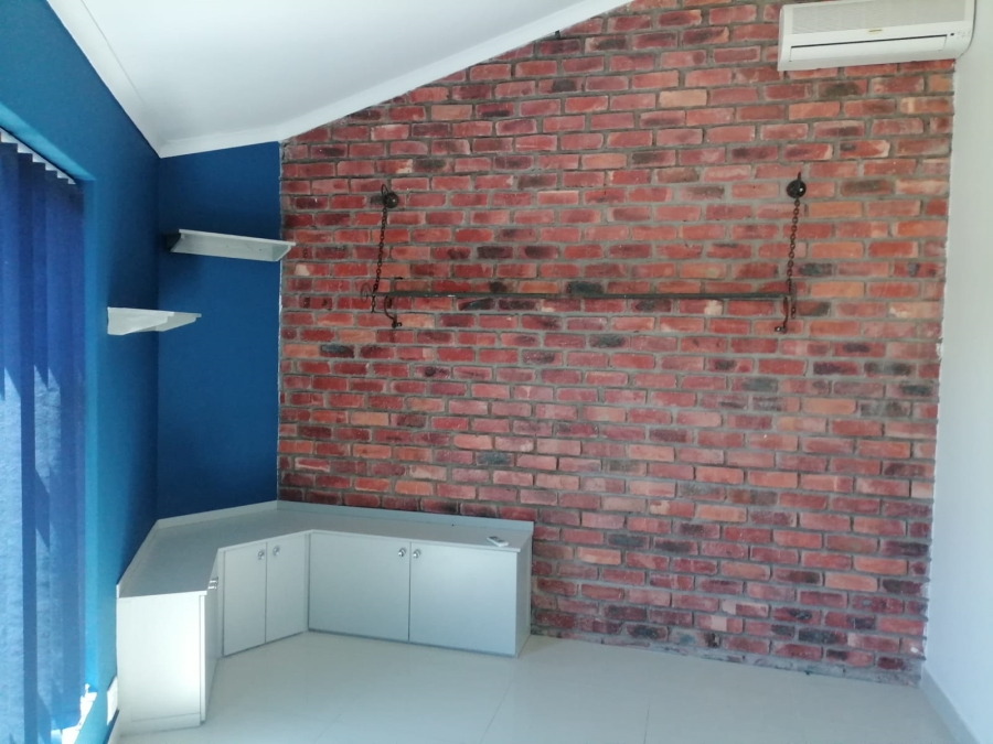 To Let 4 Bedroom Property for Rent in Steynsrust Western Cape